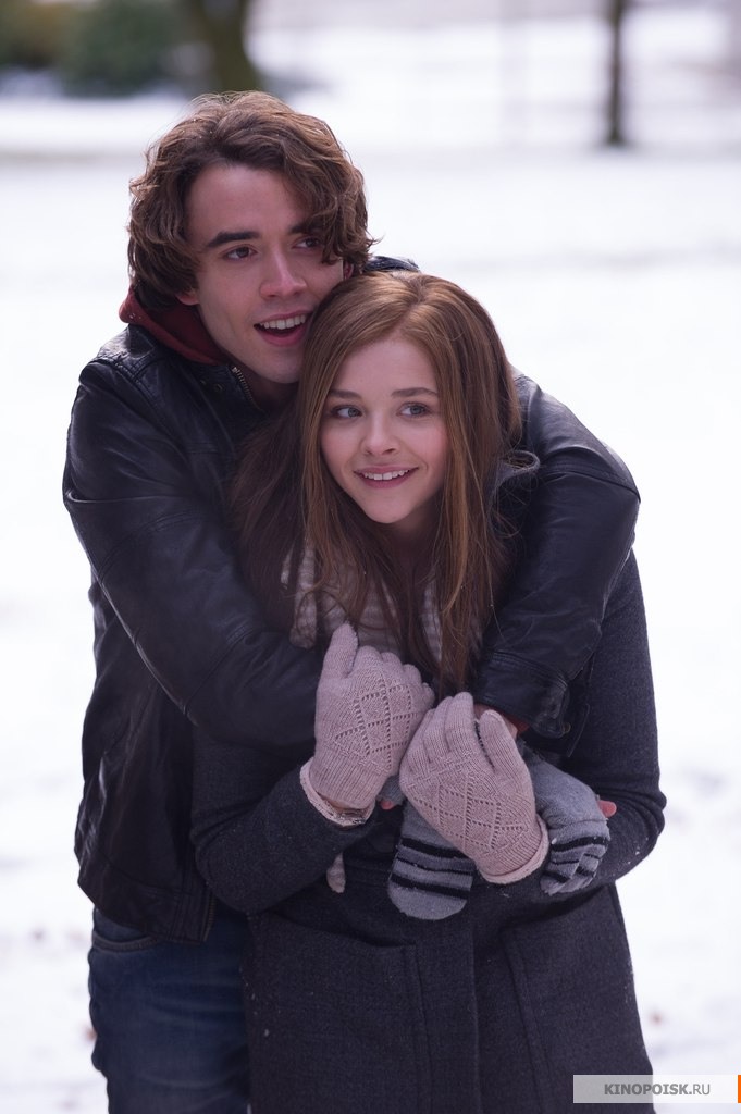 kinopoisk.ru-If-I-Stay-2459385.jpg