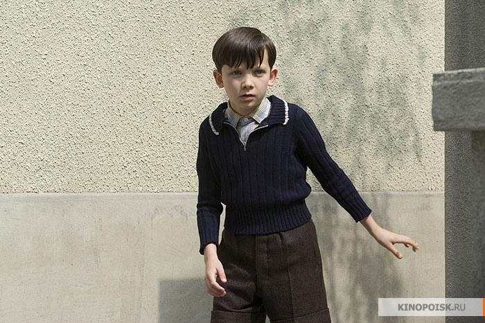 Мальчик в полосатой пижаме фото из фильма