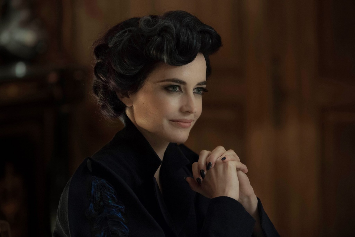 kinopoisk.ru-Miss-Peregrine_27s-Home-for