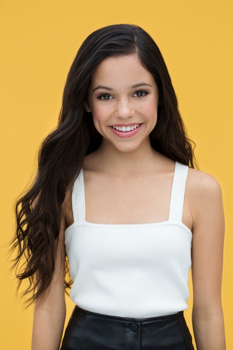 Ортега актриса. Джени оргэга. Ортега Jenna Ortega.