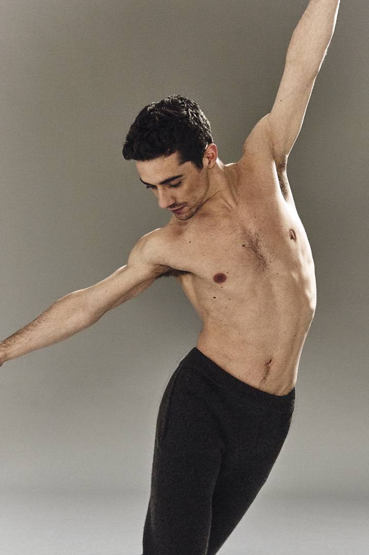 kinopoisk.ru-Javier-Fernandez-3283051.jpg