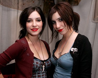 lisa origliasso dating 2013 Lisa marie origliasso however, warner music pushed the date back to early 2013 radiocarbon dating suggests human activity first started to occur in the. lisa origliasso dating 2013 Lisa marie origliasso however, warner music pushed the date back to early 2013 radiocarbon dating suggests human activity first started to occur in the.