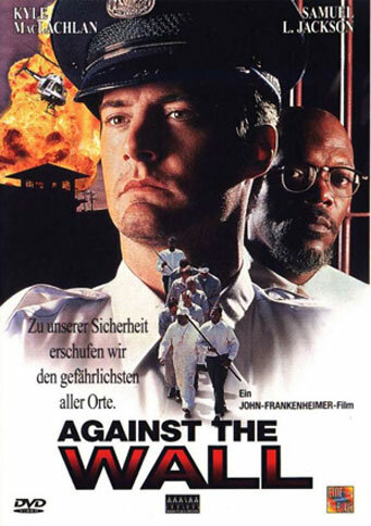 Постер к фильму Спиной к стене (1994)